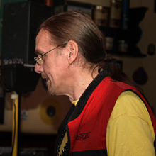 Carl-Heinz Otto Sch&auml;fer mit schr&auml;ger Diashow zum Tag der Deutschen Einheit 2009, Fr&auml;nkies Vogelnest Bremen